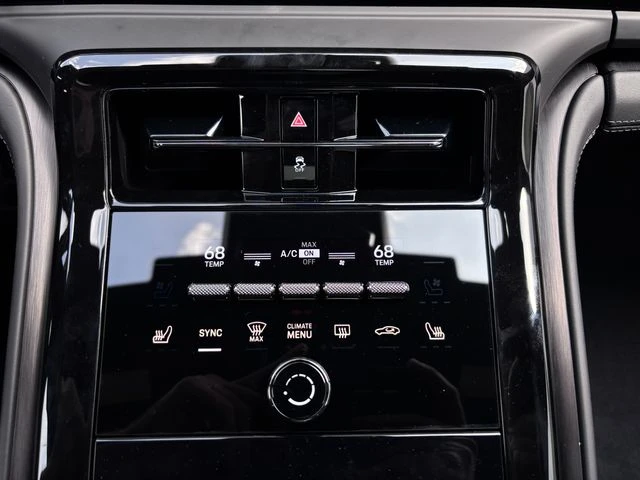 2026 Porsche Panamera - Image 23 of 31