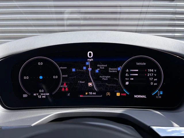 2026 Porsche Panamera - Image 15 of 31