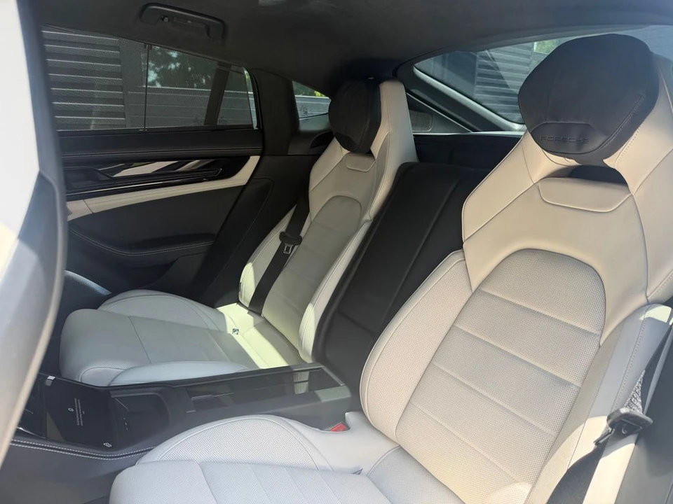 2026 Porsche 976 Panamera - Image 5 of 6