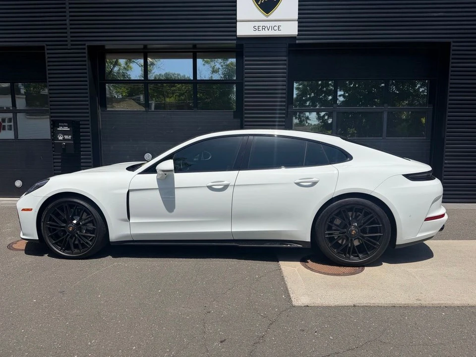 2026 Porsche 976 Panamera - Image 3 of 6