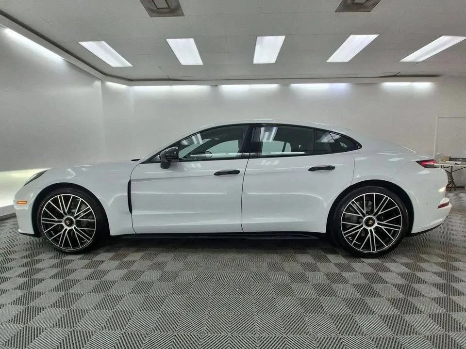 2026 Porsche 976 Panamera - Image 2 of 20