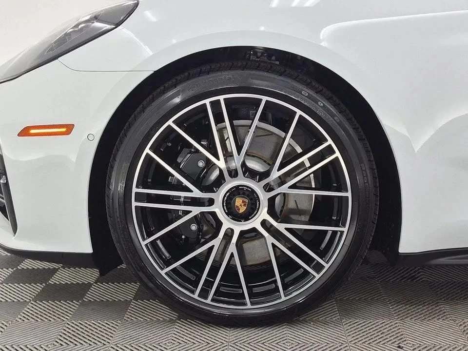 2026 Porsche 976 Panamera - Image 10 of 20