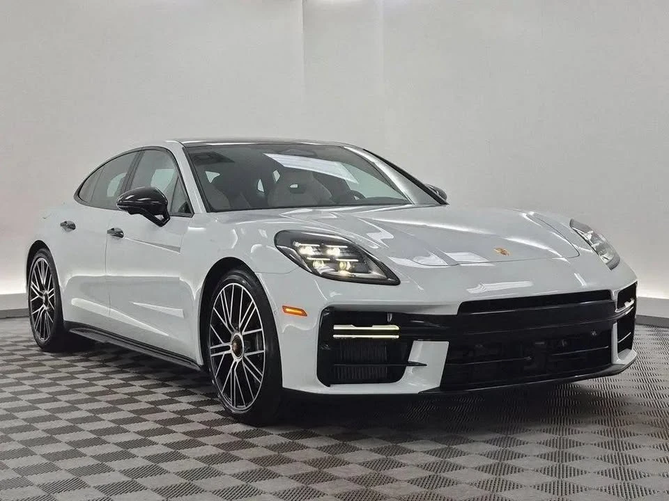 2026 Porsche 976 Panamera - Image 8 of 20