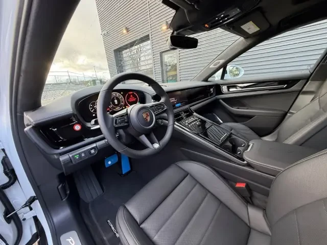 2026 Porsche 971 Panamera GTS - Image 4 of 7