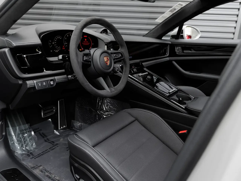 2026 Porsche 971 Panamera GTS - Image 4 of 10