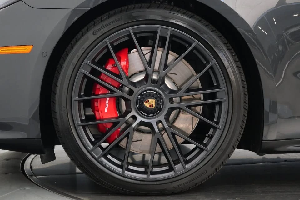 2026 Porsche 976 Panamera - Image 6 of 15