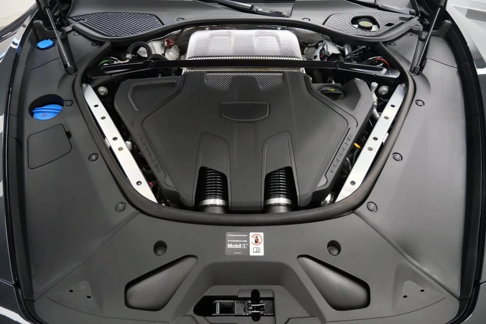2026 Porsche 976 Panamera - Image 8 of 15