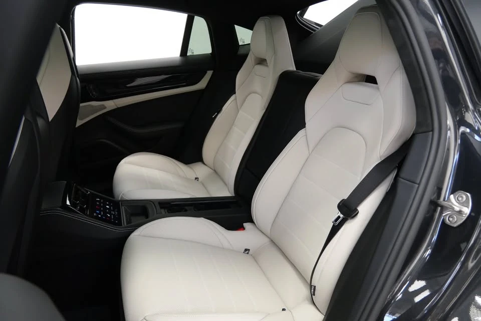 2026 Porsche 976 Panamera - Image 12 of 15