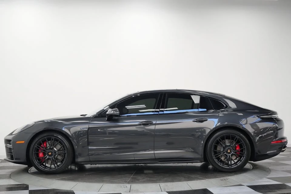 2026 Porsche 976 Panamera - Image 5 of 15