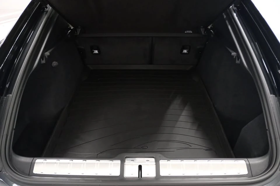 2026 Porsche 976 Panamera - Image 15 of 15