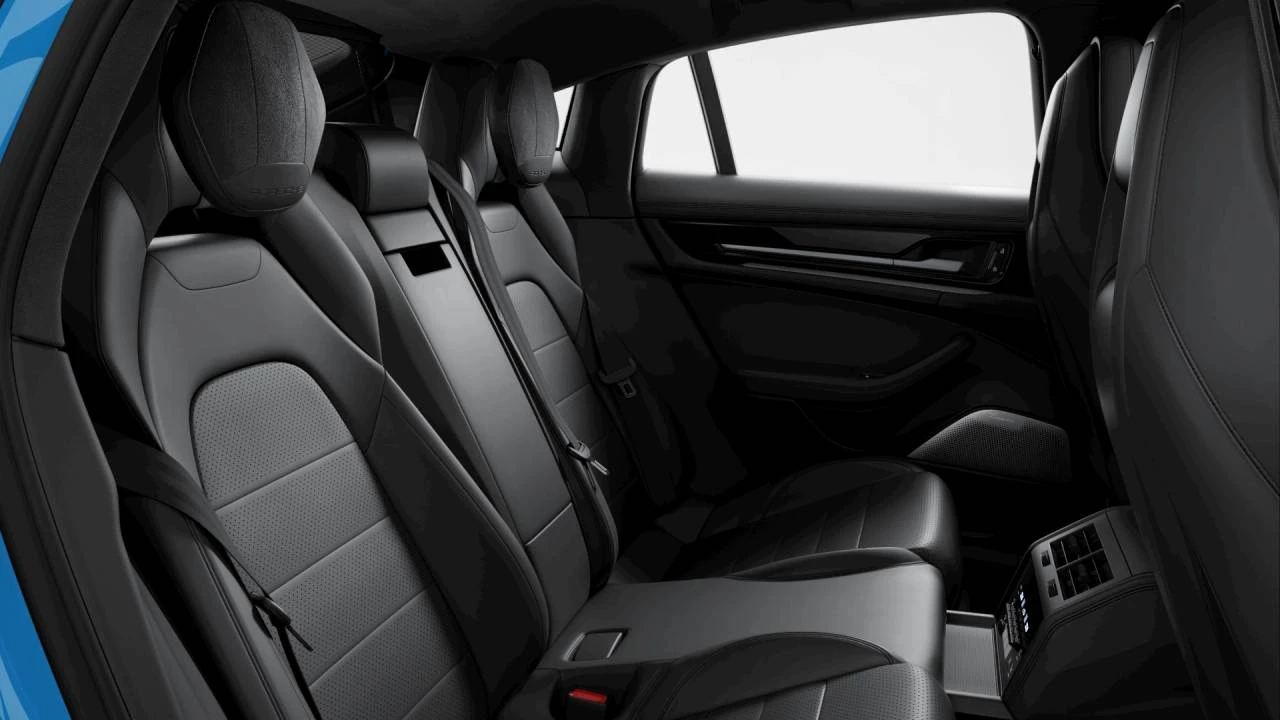2026 Porsche Panamera - Image 10 of 10