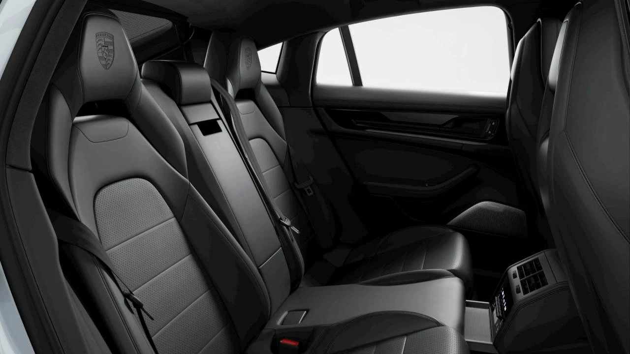 2026 Porsche Panamera - Image 10 of 10