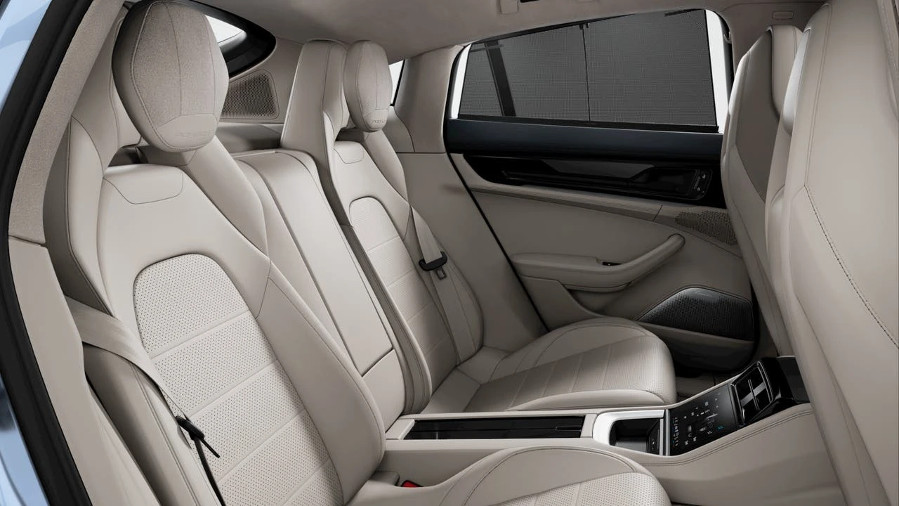 2026 Porsche Panamera - Image 10 of 10