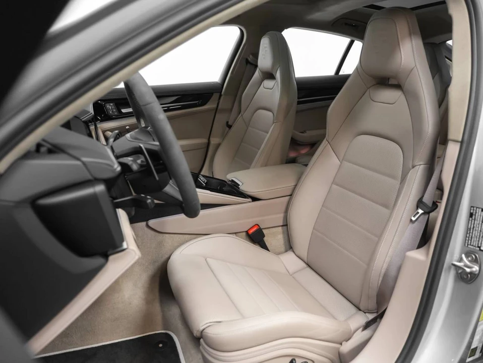 2026 Porsche 976 Panamera - Image 5 of 5