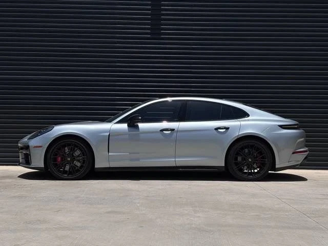 2026 Porsche 976 Panamera - Image 2 of 5