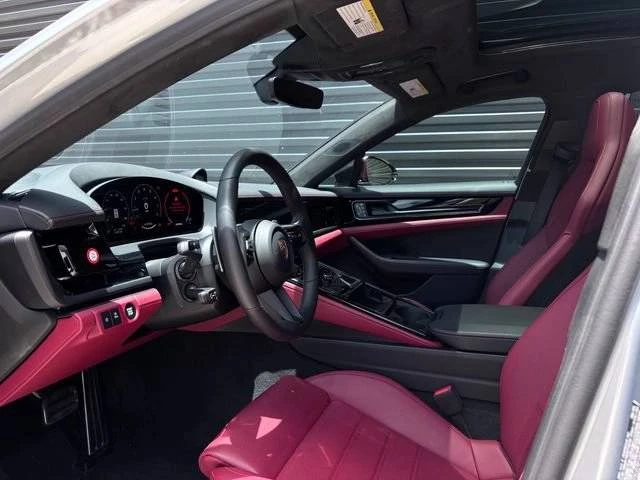 2026 Porsche 976 Panamera - Image 4 of 5