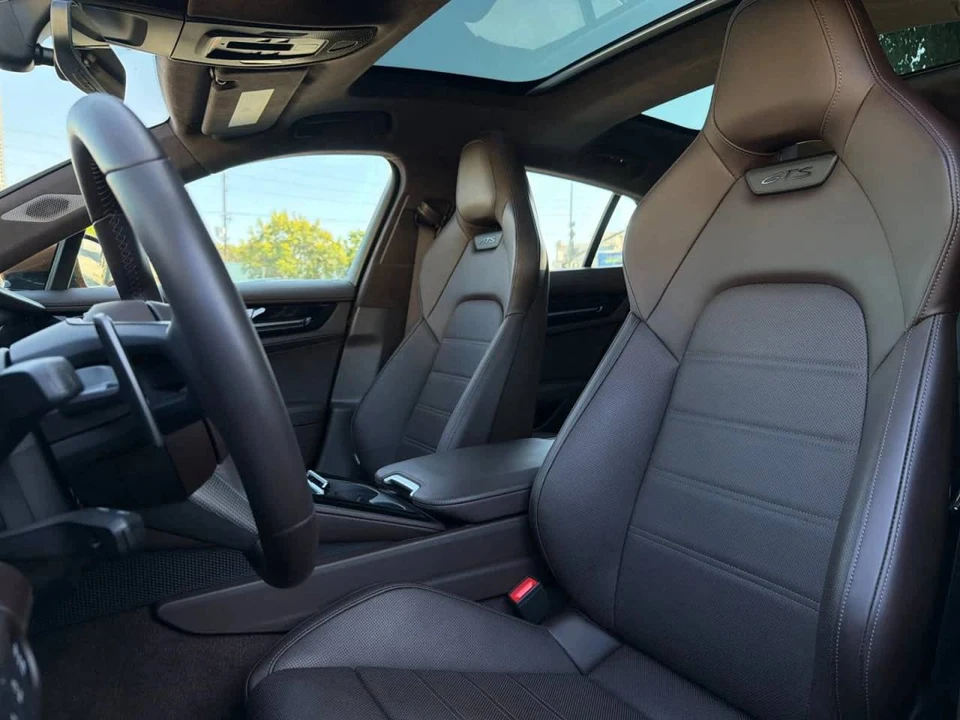 2026 Porsche 976 Panamera - Image 5 of 5