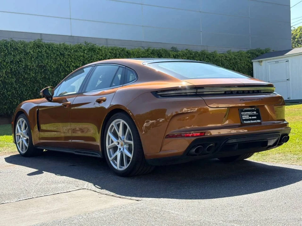 2026 Porsche 976 Panamera - Image 3 of 5