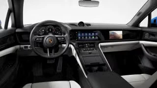 2026 Porsche Panamera - Image 25 of 31