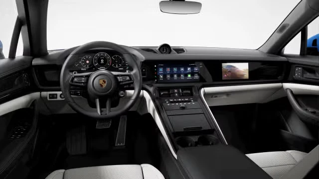 2026 Porsche Panamera - Image 26 of 31