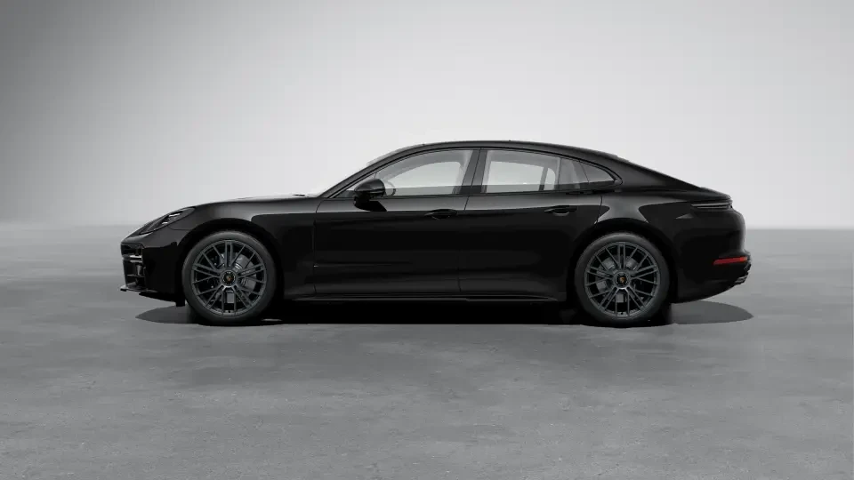 2026 Porsche Panamera - Image 15 of 31