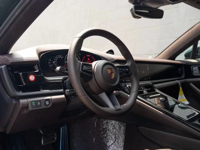 2026 Porsche 976 Panamera - Image 4 of 5