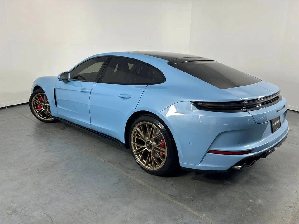 2026 Porsche 976 Panamera - Image 3 of 5