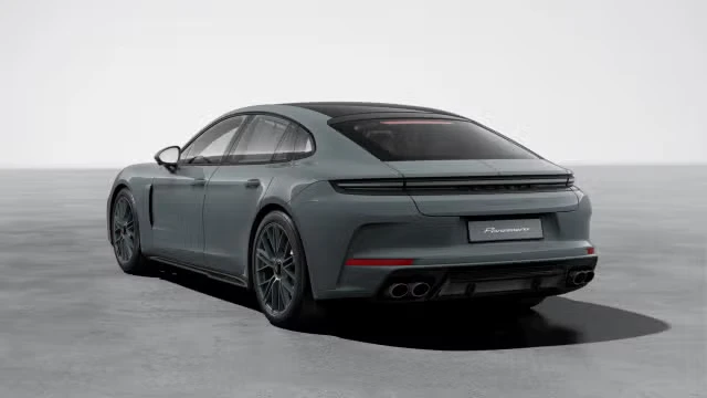 2026 Porsche Panamera - Image 18 of 31