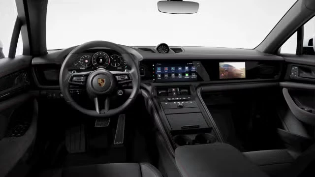 2026 Porsche Panamera - Image 26 of 31