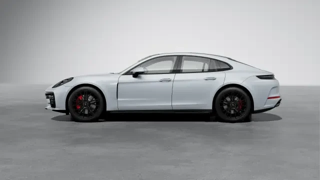 2026 Porsche Panamera - Image 14 of 31