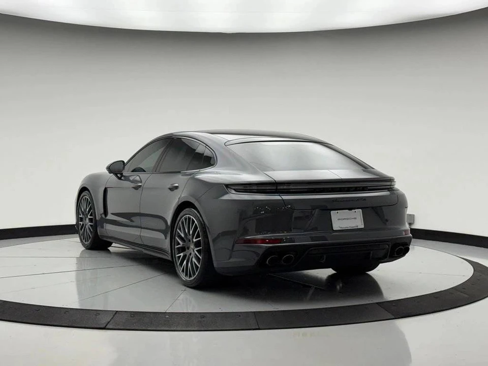 2026 Porsche 976 Panamera - Image 3 of 5