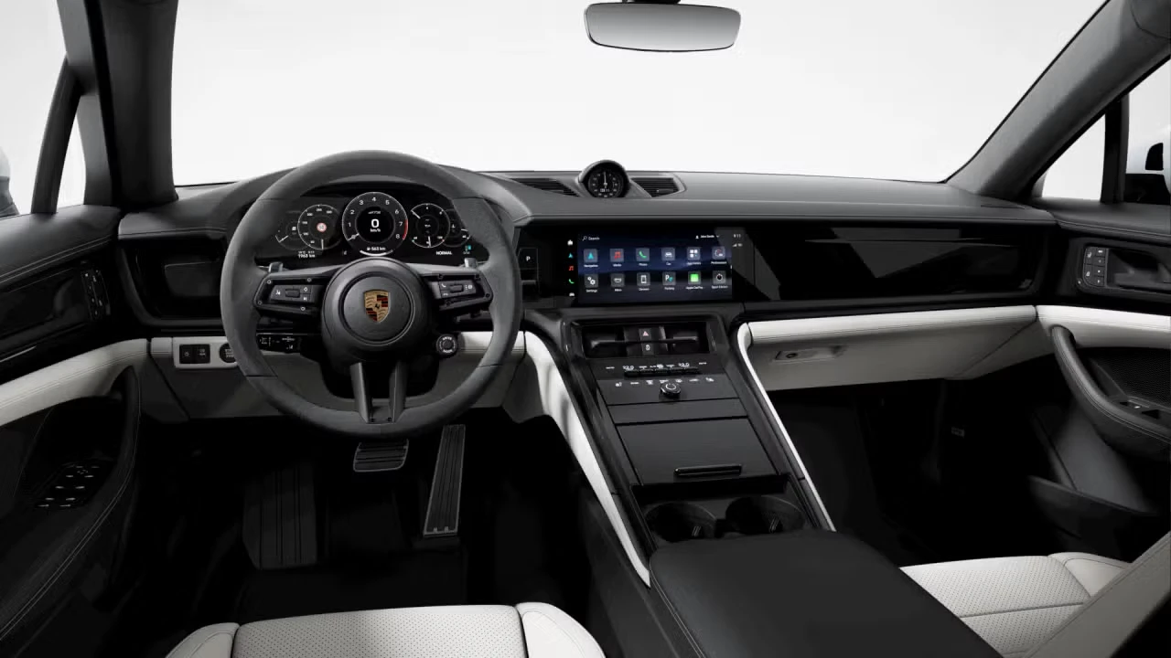 2026 Porsche Panamera - Image 28 of 31