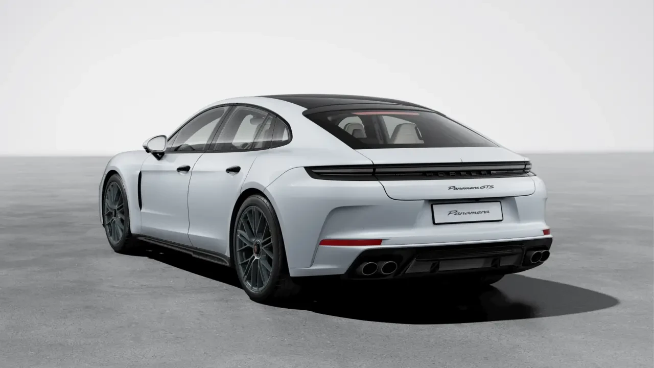 2026 Porsche Panamera - Image 24 of 31