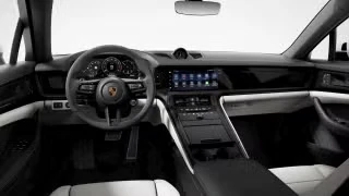 2026 Porsche Panamera - Image 25 of 31