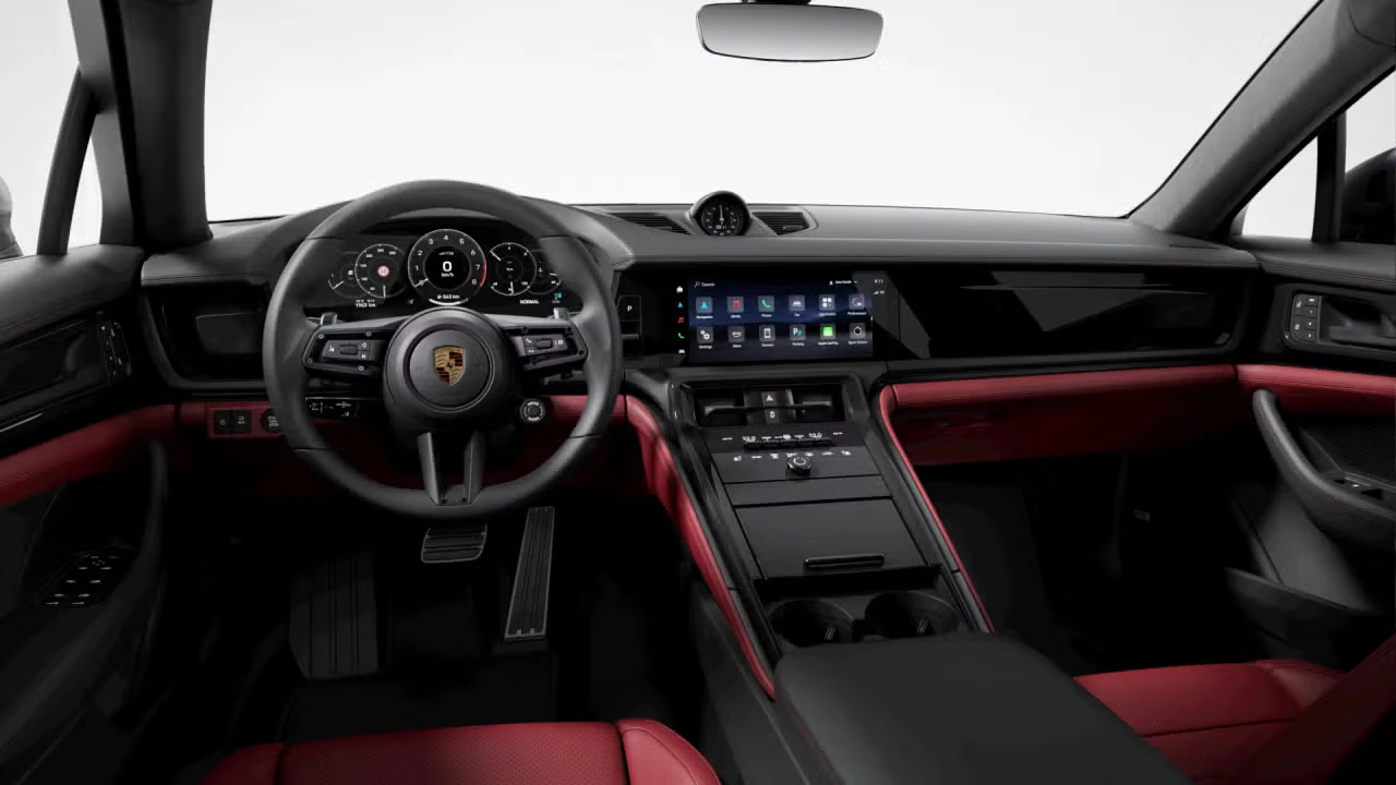 2026 Porsche Panamera - Image 28 of 31