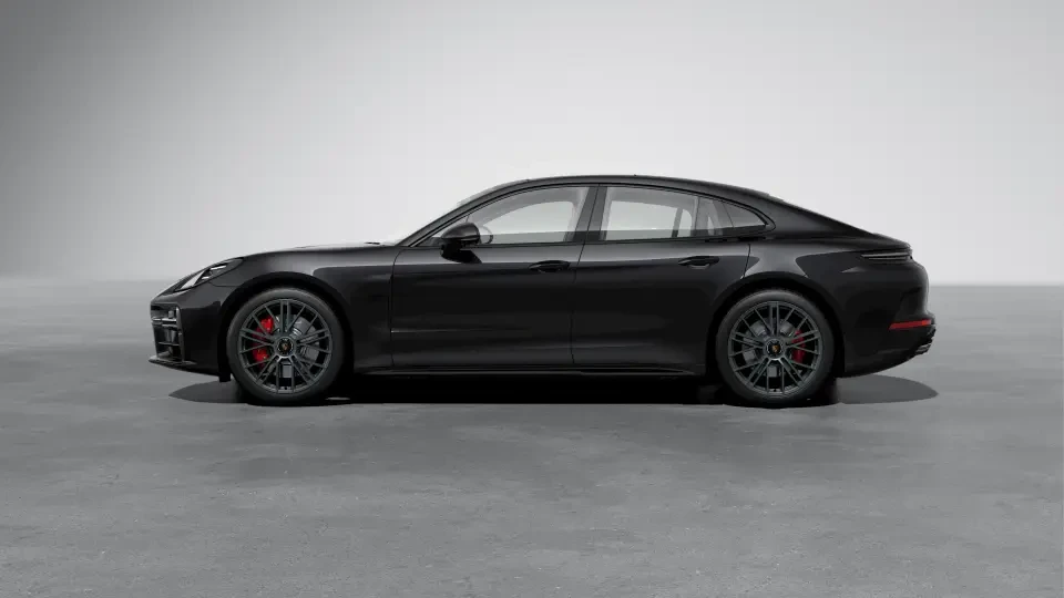 2026 Porsche Panamera - Image 15 of 31