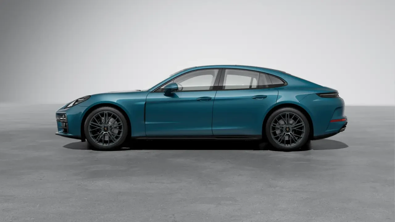 2026 Porsche Panamera - Image 16 of 30