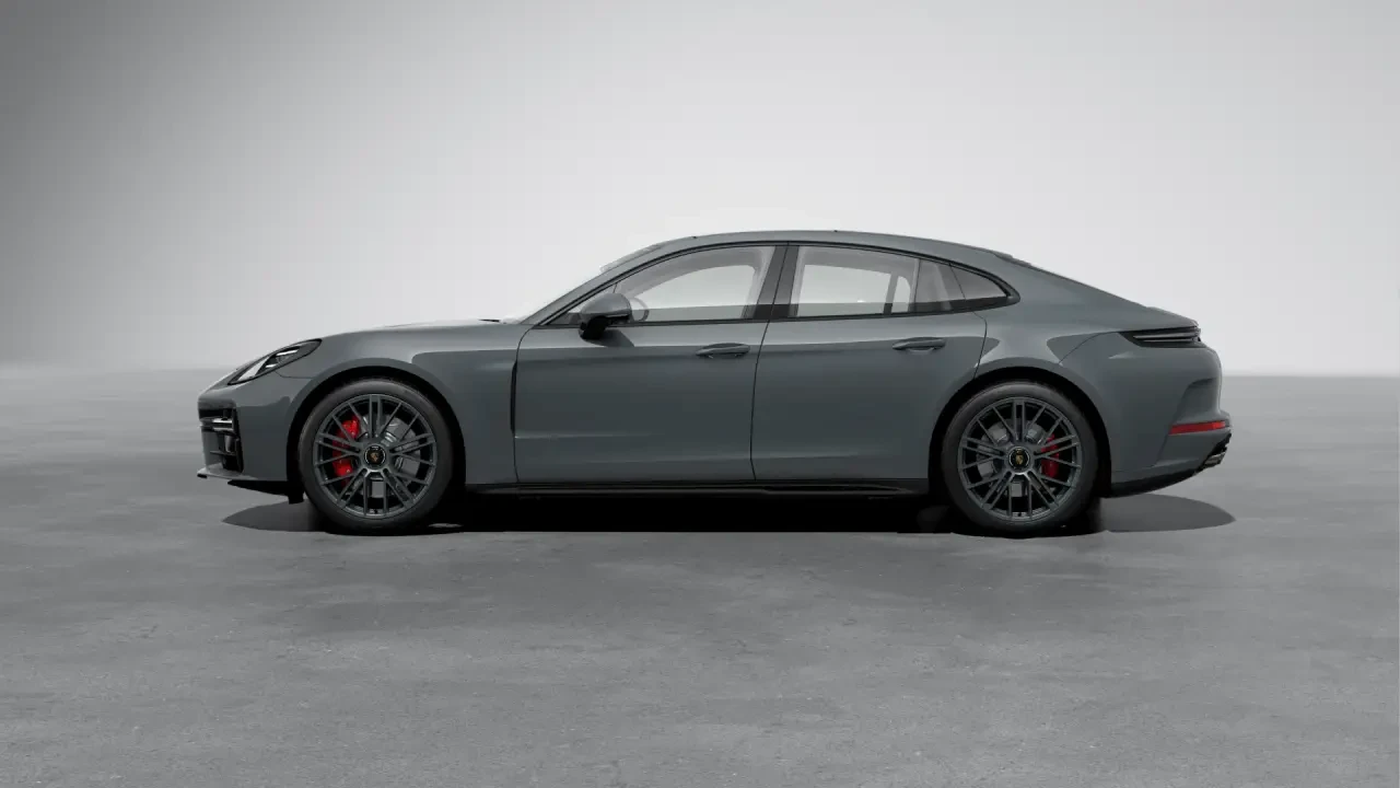 2026 Porsche Panamera - Image 16 of 30