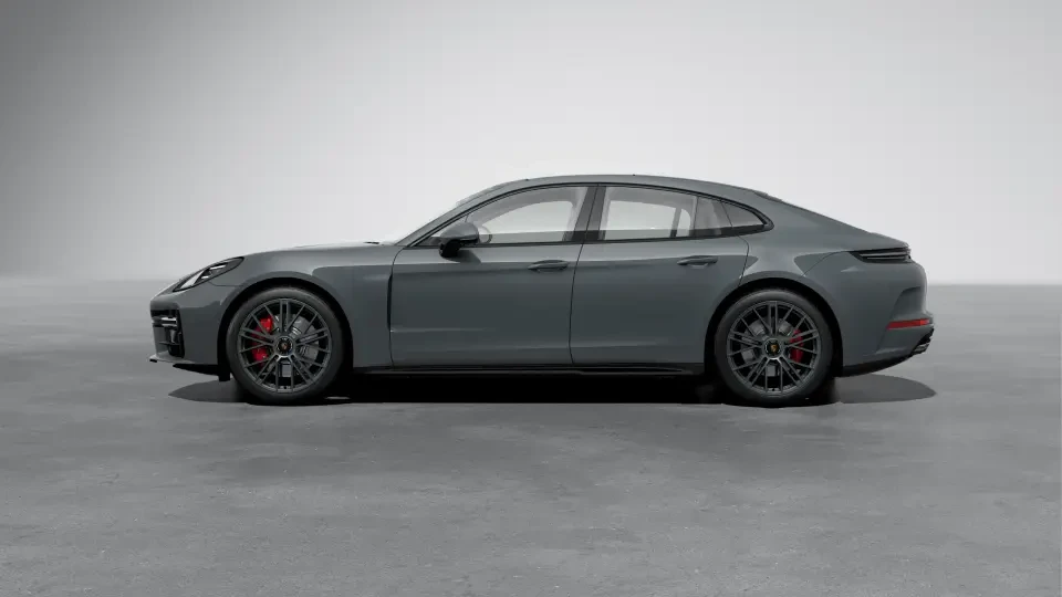 2026 Porsche Panamera - Image 15 of 30
