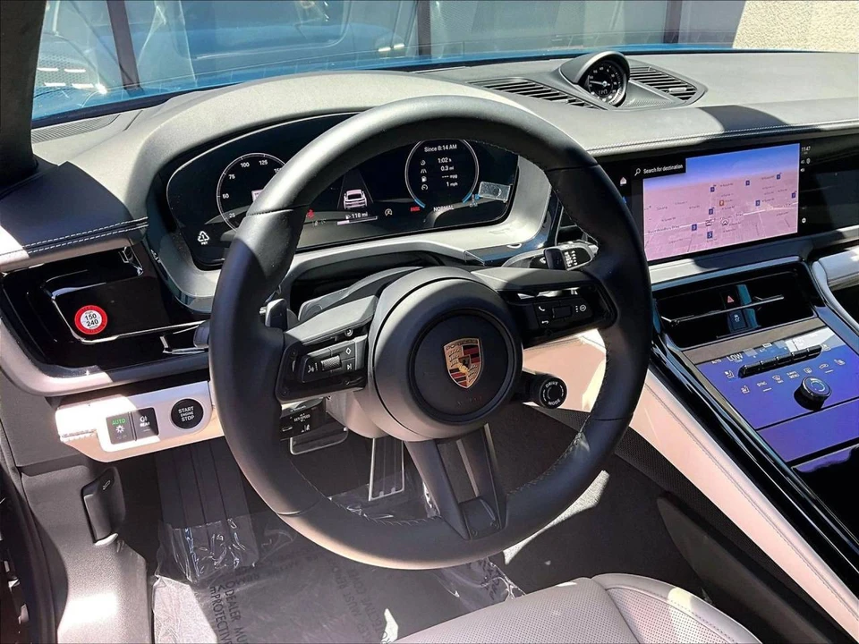 2026 Porsche 976 Panamera - Image 4 of 5
