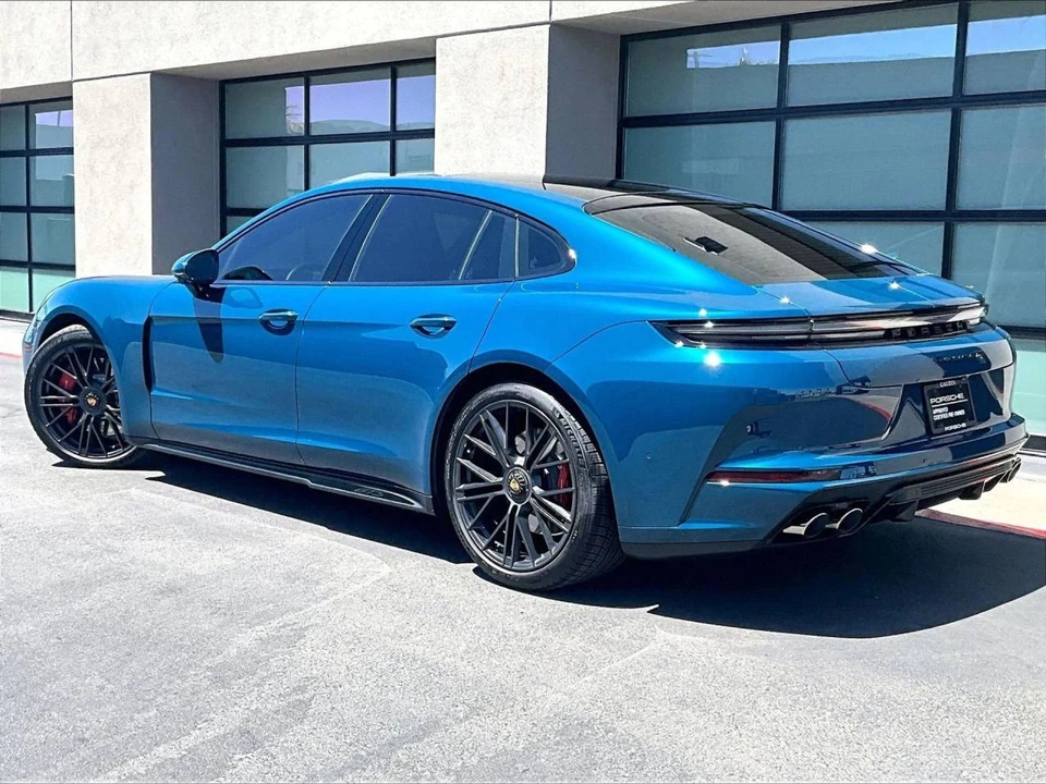 2026 Porsche 976 Panamera - Image 3 of 5