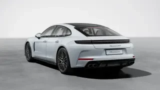 2026 Porsche Panamera - Image 21 of 31