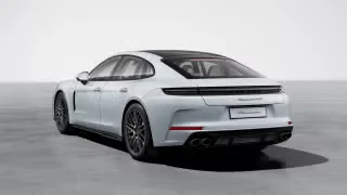 2026 Porsche Panamera - Image 17 of 31