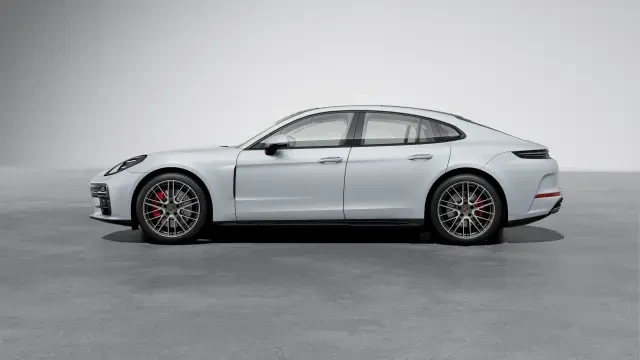 2026 Porsche Panamera - Image 14 of 31