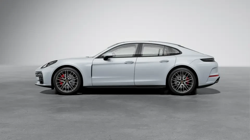 2026 Porsche Panamera - Image 15 of 31