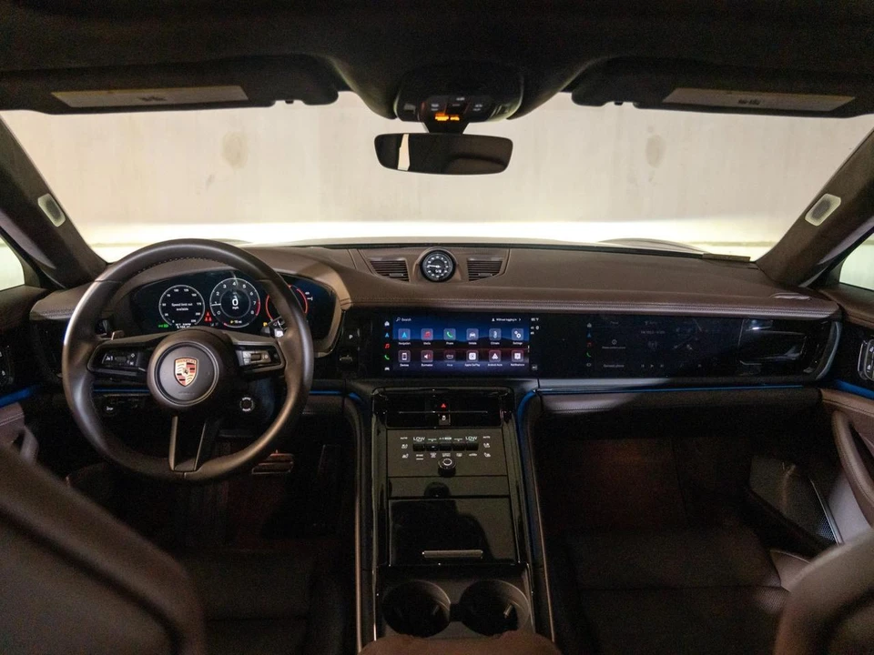2026 Porsche 976 Panamera - Image 26 of 28