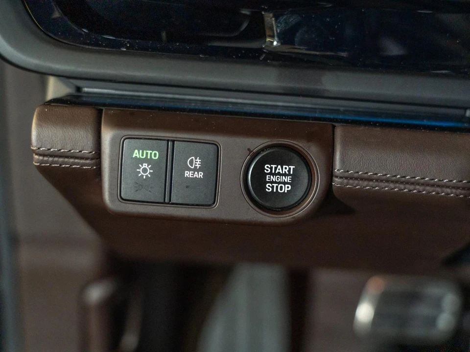 2026 Porsche 976 Panamera - Image 24 of 28
