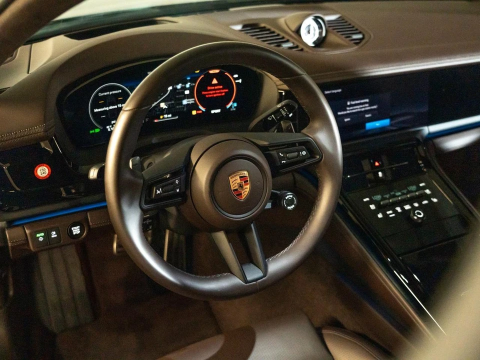 2026 Porsche 976 Panamera - Image 15 of 28