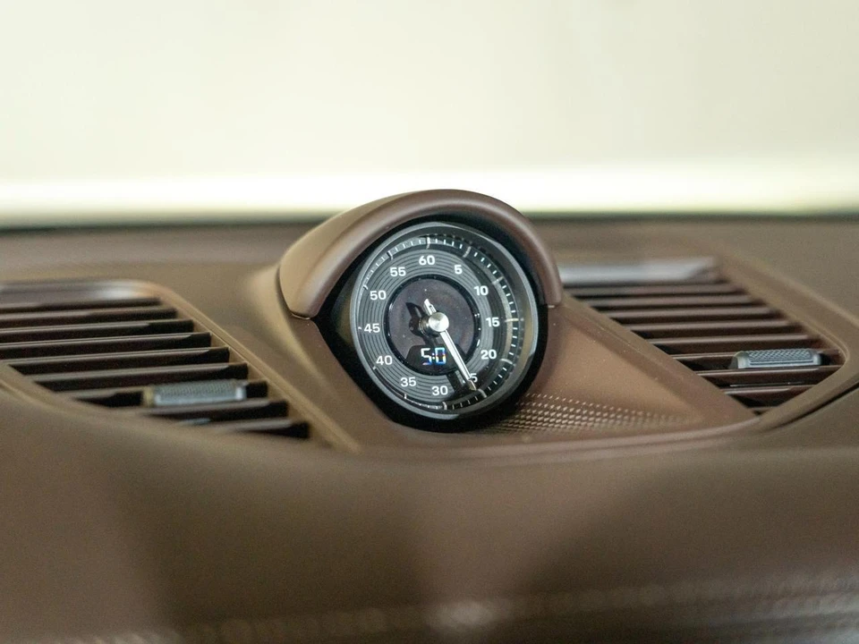 2026 Porsche 976 Panamera - Image 21 of 28