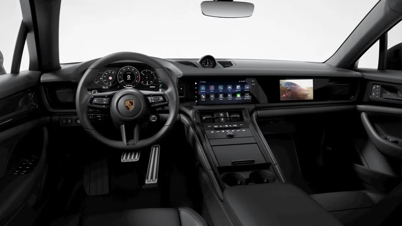 2026 Porsche Panamera - Image 28 of 31
